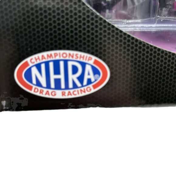 Auto World CP7703 Muticolor 1:64 Diecast Cruz Pedregon Timeline NHRA Toy Car - Picture 10 of 12